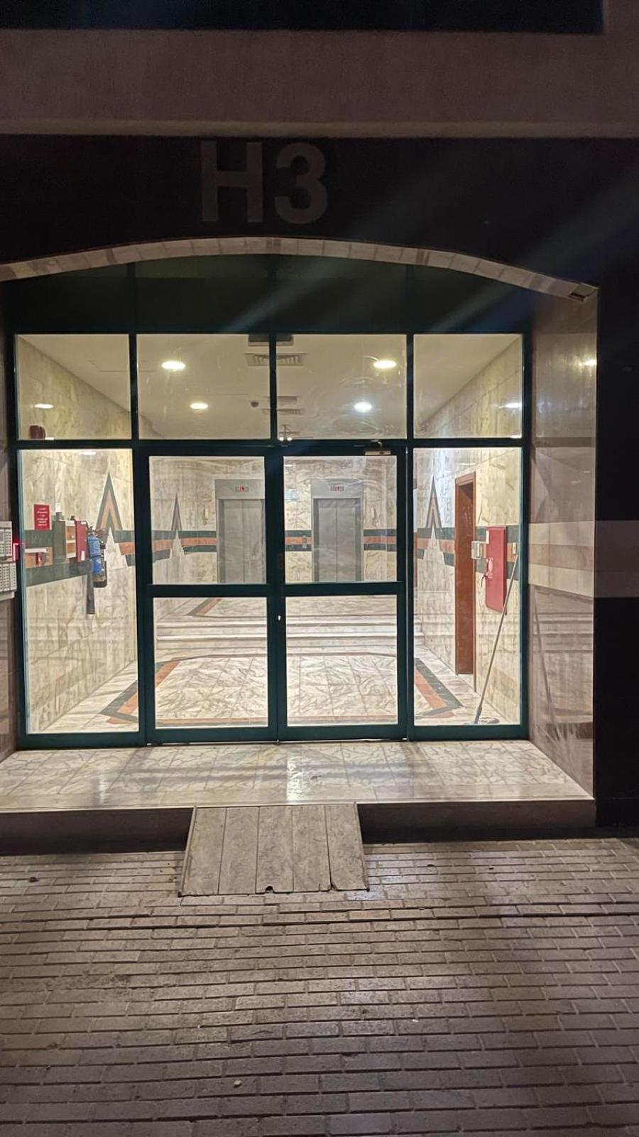 Royal House Capsule Hotel Dubai Bagian luar foto