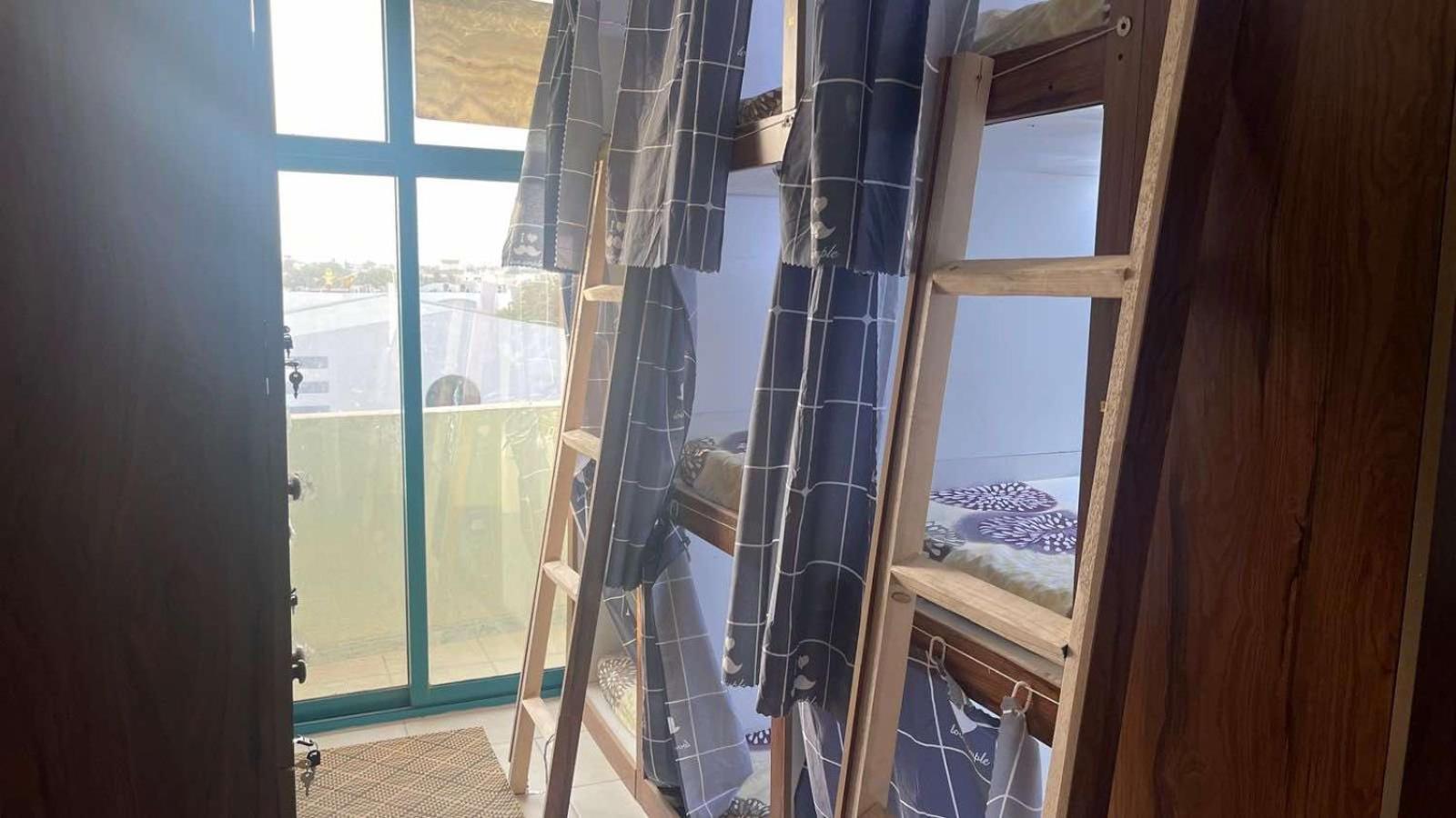 Royal House Capsule Hotel Dubai Ruang foto